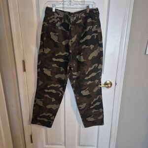 American Eagle Outfitters Camouflage Cargo Pants